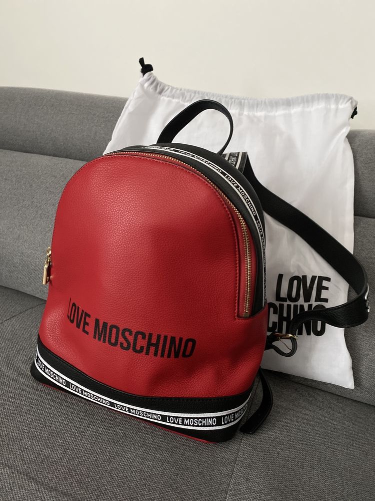 Moschino кожена раница