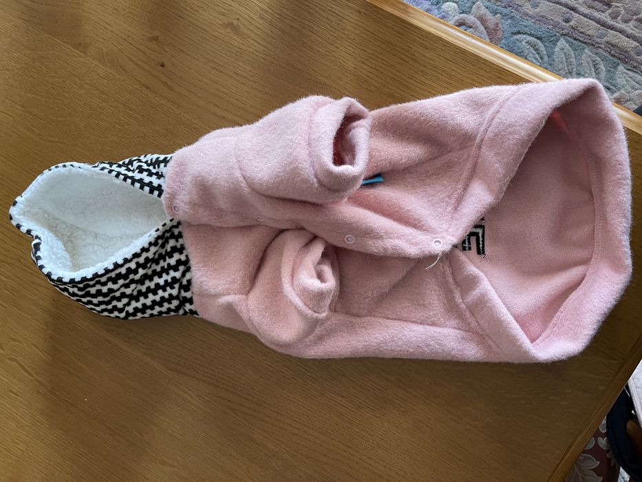 Дрехи за куче - розов суичър и жакетче с качулка