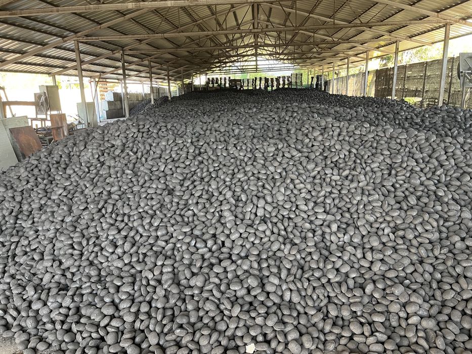 Brichete Carbuni ( Lignit + Cocs )Ambalate in saci. 650 Lei/Tona