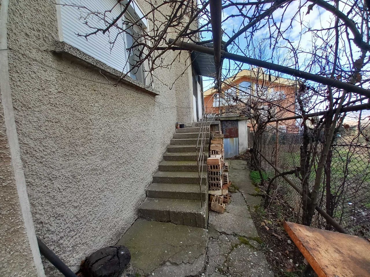 Продава се Етаж от къща в Разград, Житница - 77 кв.м за 1100 €/кв.м - Снимка #3