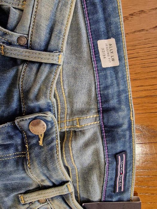 Vand blugi Tommy Hilfiger - barbati, marimea 32, lungime 34