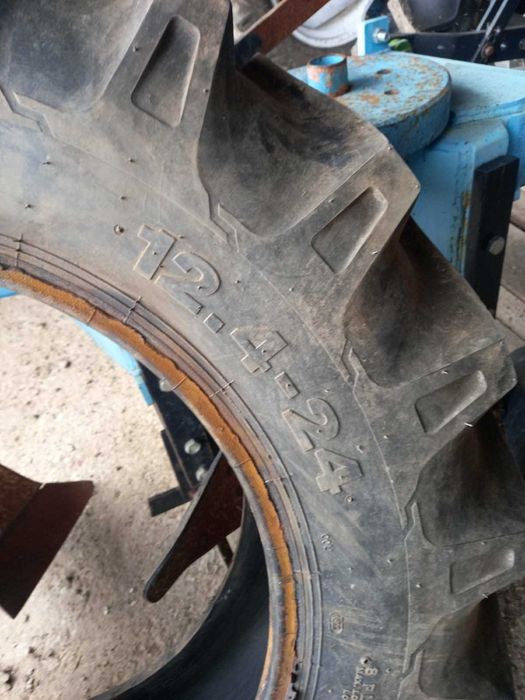 Тракторни гуми / Гуми, Трактор