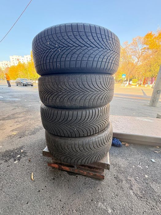 Vând cauciucuri derbica iarna  205/55R16