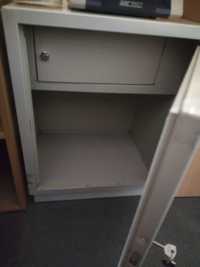 Металлический шкаф, для офиса. Размер 70х50х40