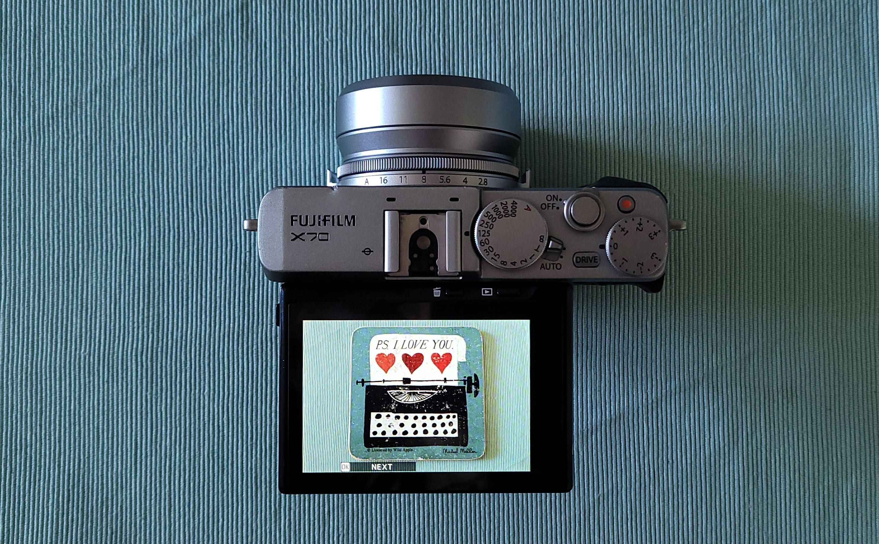 Aparat foto Fujifilm X70