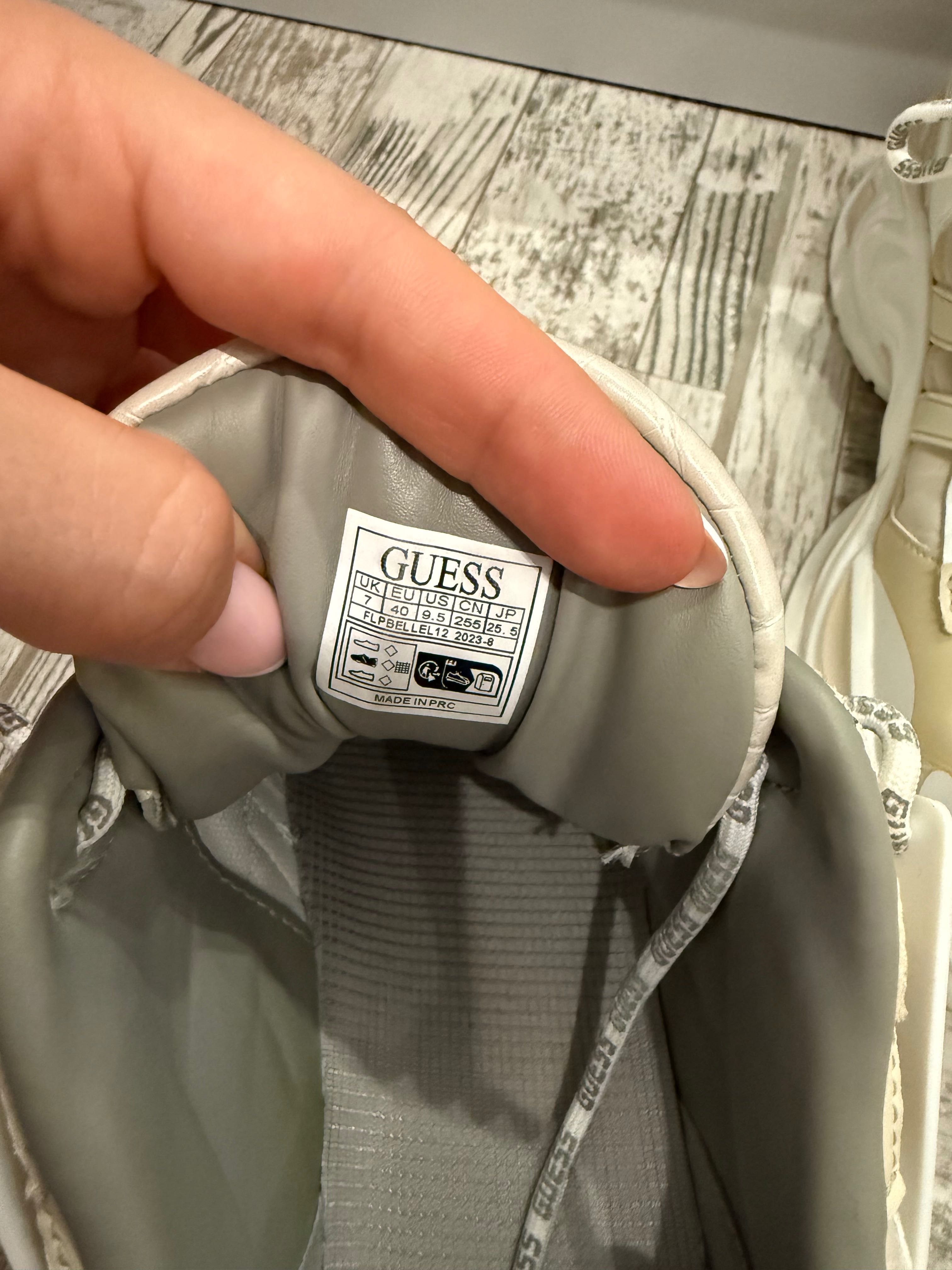 Дамски сникърски Guess