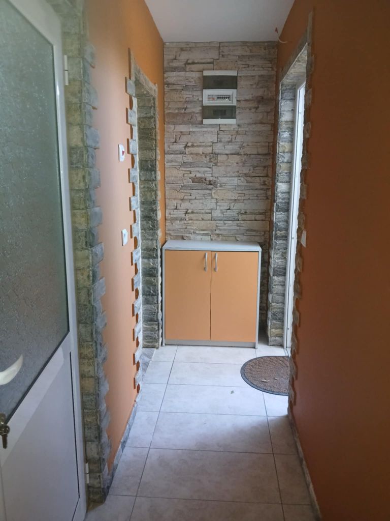 Дава се под наем Двустаен апартамент в Добрич, Христо Ботев - 50 кв.м за 255 € - Снимка #6