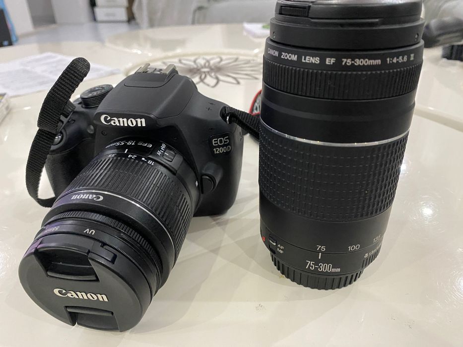 Фотоапарат Canon 1200D