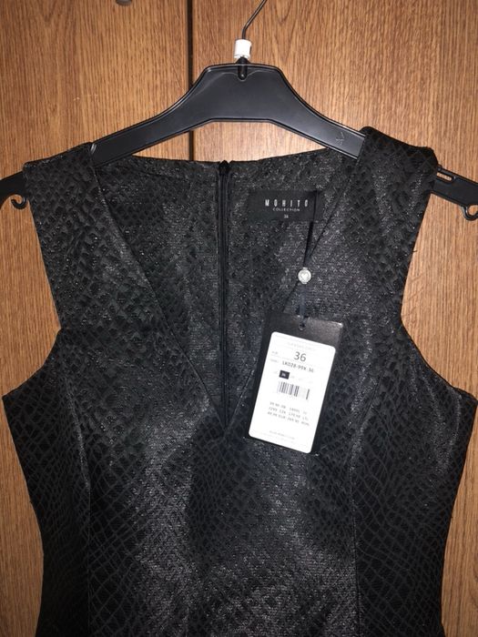 Vand rochie deosebita