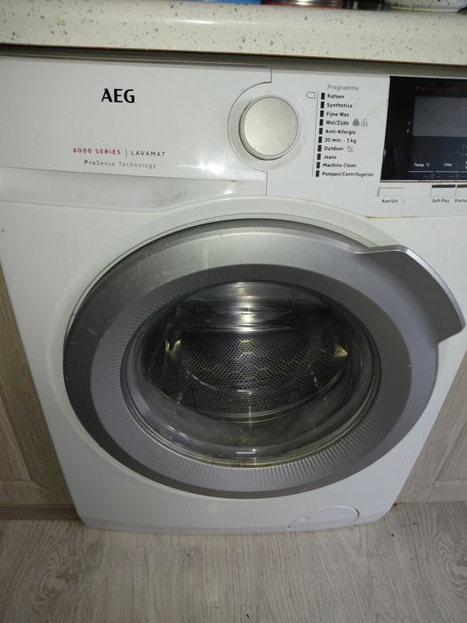 Работеща Пералня AEG