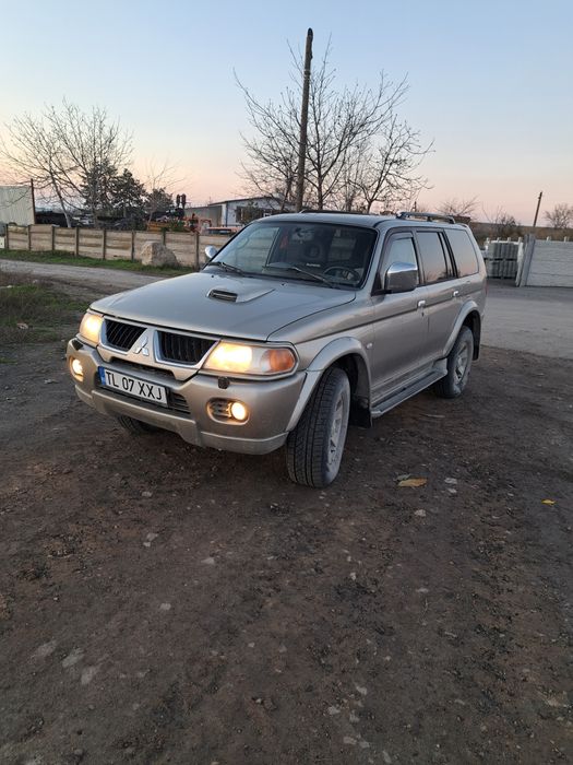 Mitsubishi pajero sport
