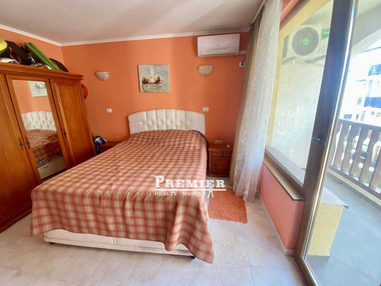 Продава се Двустаен апартамент в Свети Влас - 77 кв.м за 1429 €/кв.м - Снимка #4