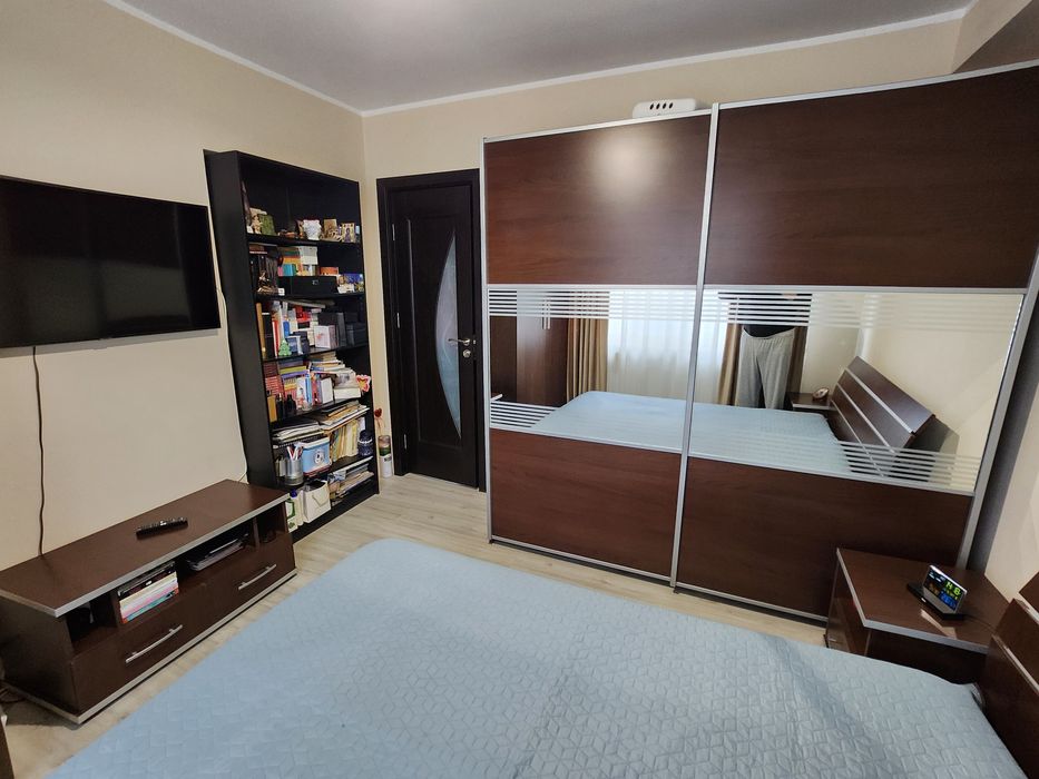 Vind apartament 2 camere , mobilat ,utilat , tiglina 1 ,lângă Tribunal