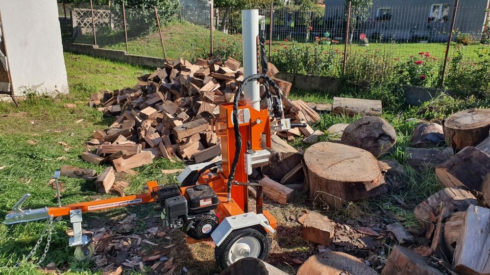 Inchiriez despicator de lemne