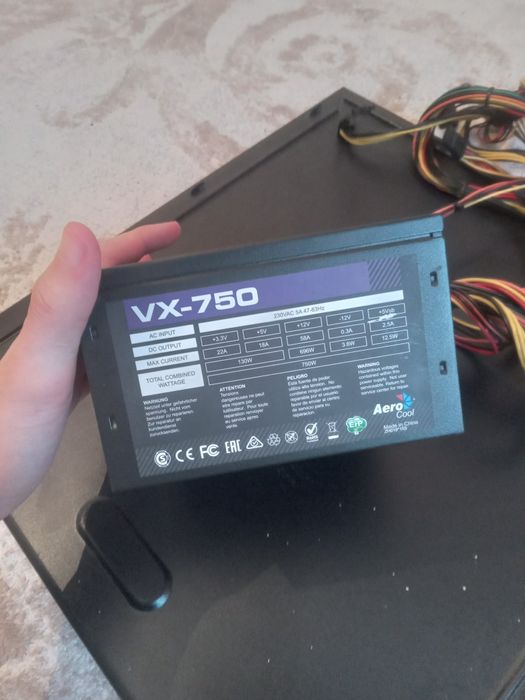 AeroCool VX-750 Блок питания
