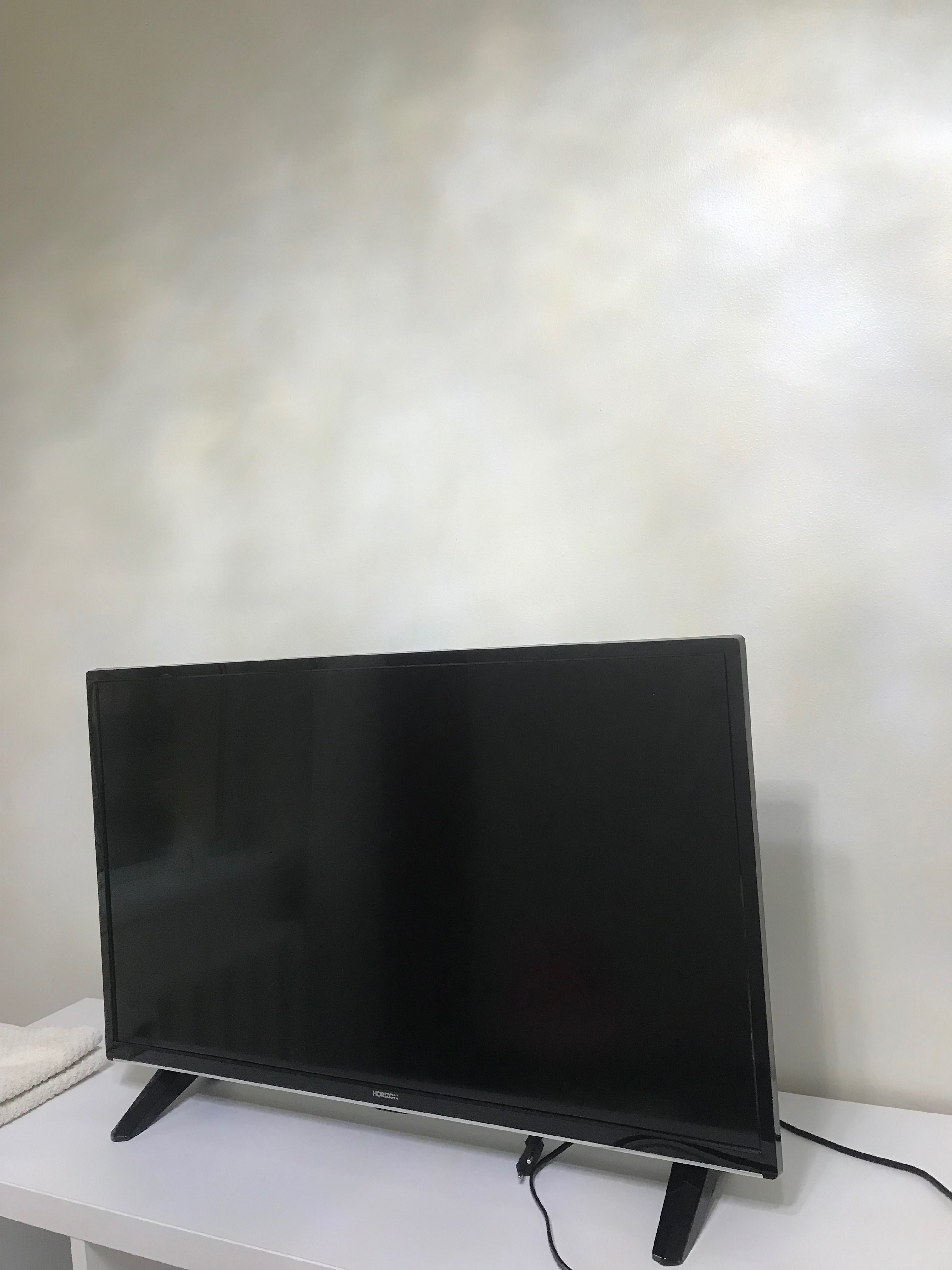 Televizor LCD HORIZON 80” (Display Spart)