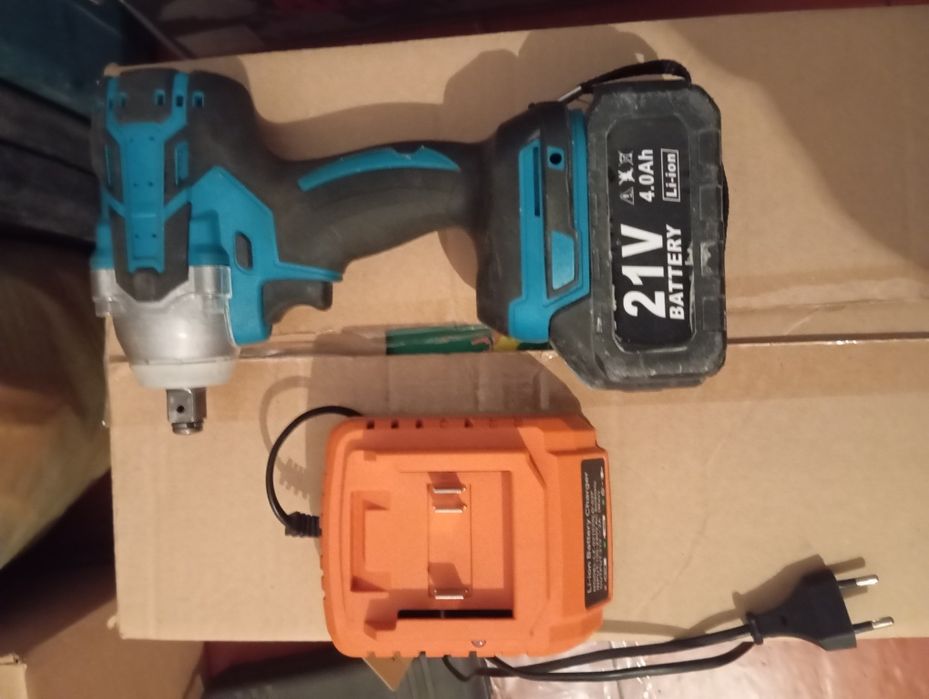 Гайковёрт электрический