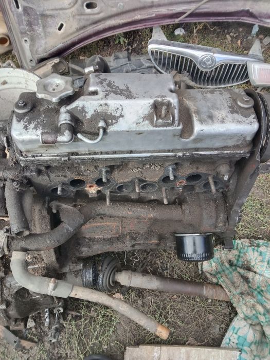Продам двигатель с коробкой от ваз 2110