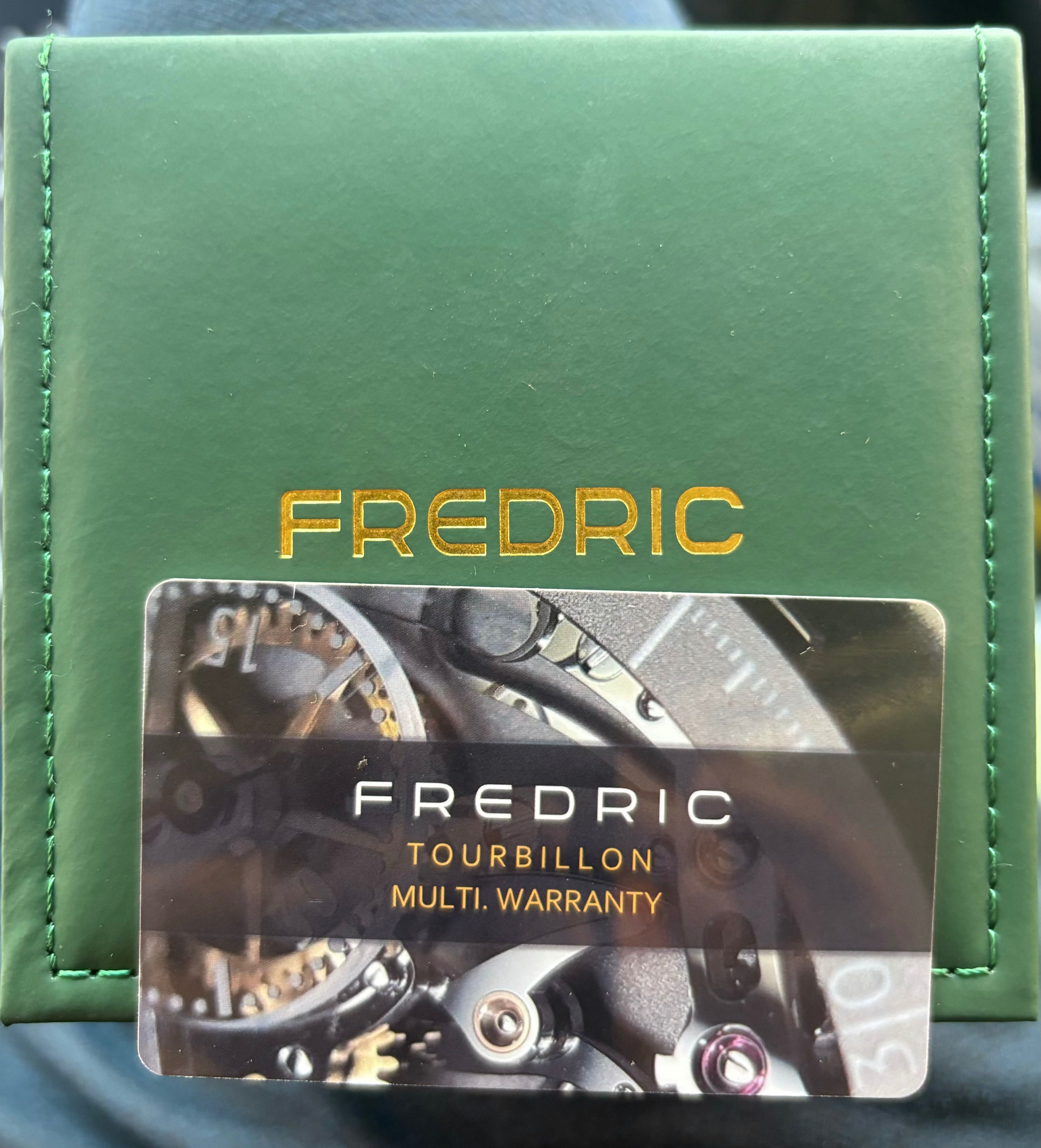Часовник FREDRIC