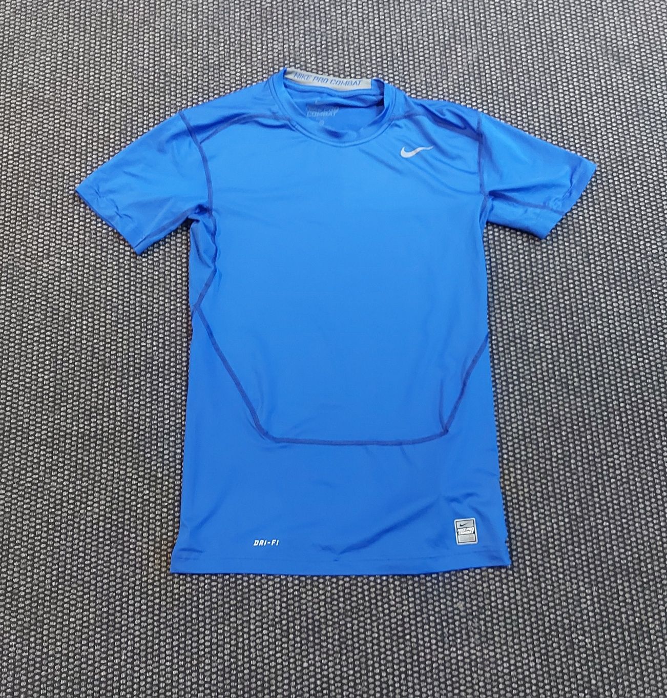 Nike pro тениска L/XL размер