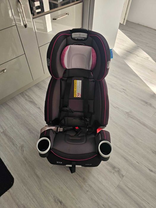 Столче за кола,от бебе до голямо детенце .