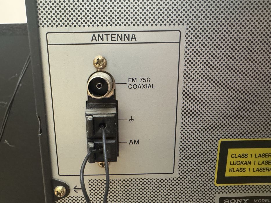 Стерео уредба Sony с тонколони