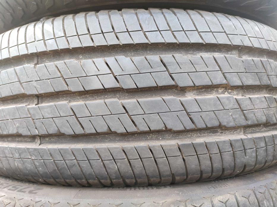 2бр Летни гуми за БУС 205 65 15 С - Continental