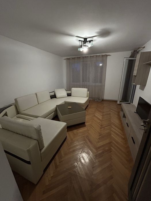Inchiriez apartament 3 camere