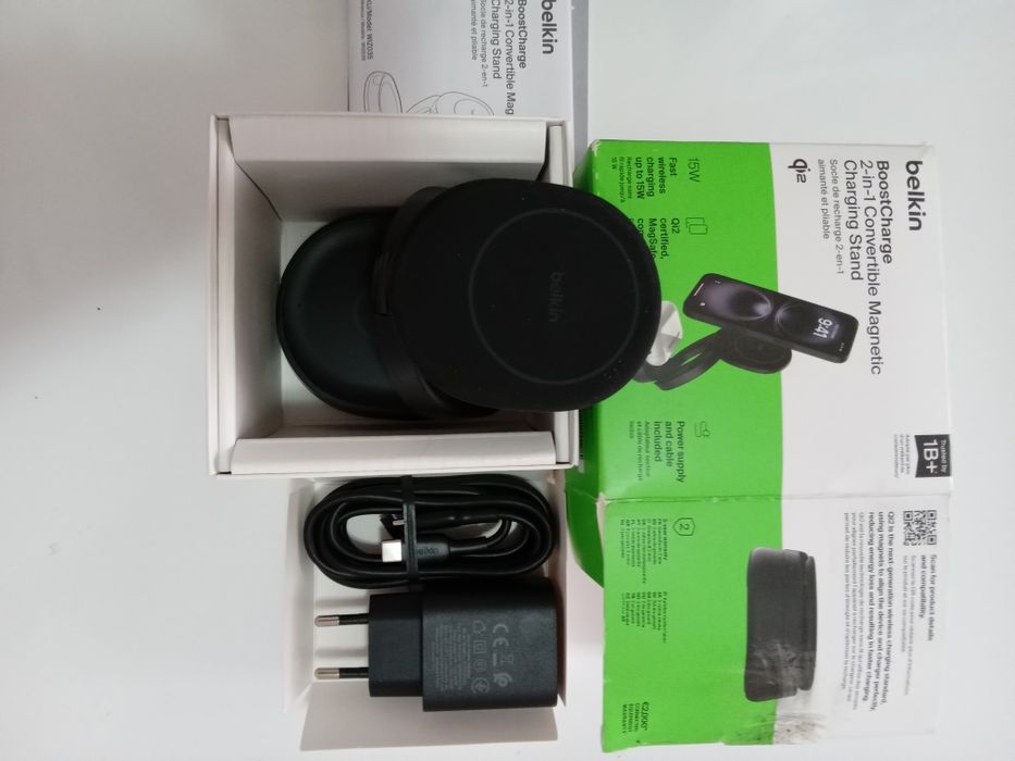 Безжично зарядно Belkin BoostCharge 2-in-1 Convertible Magnetic