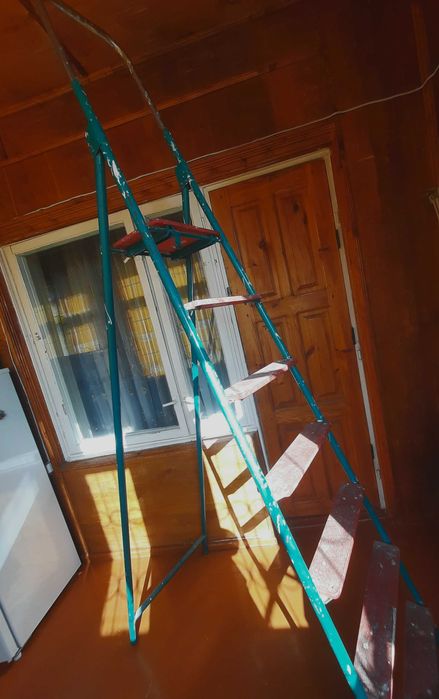 Стремянка для дома