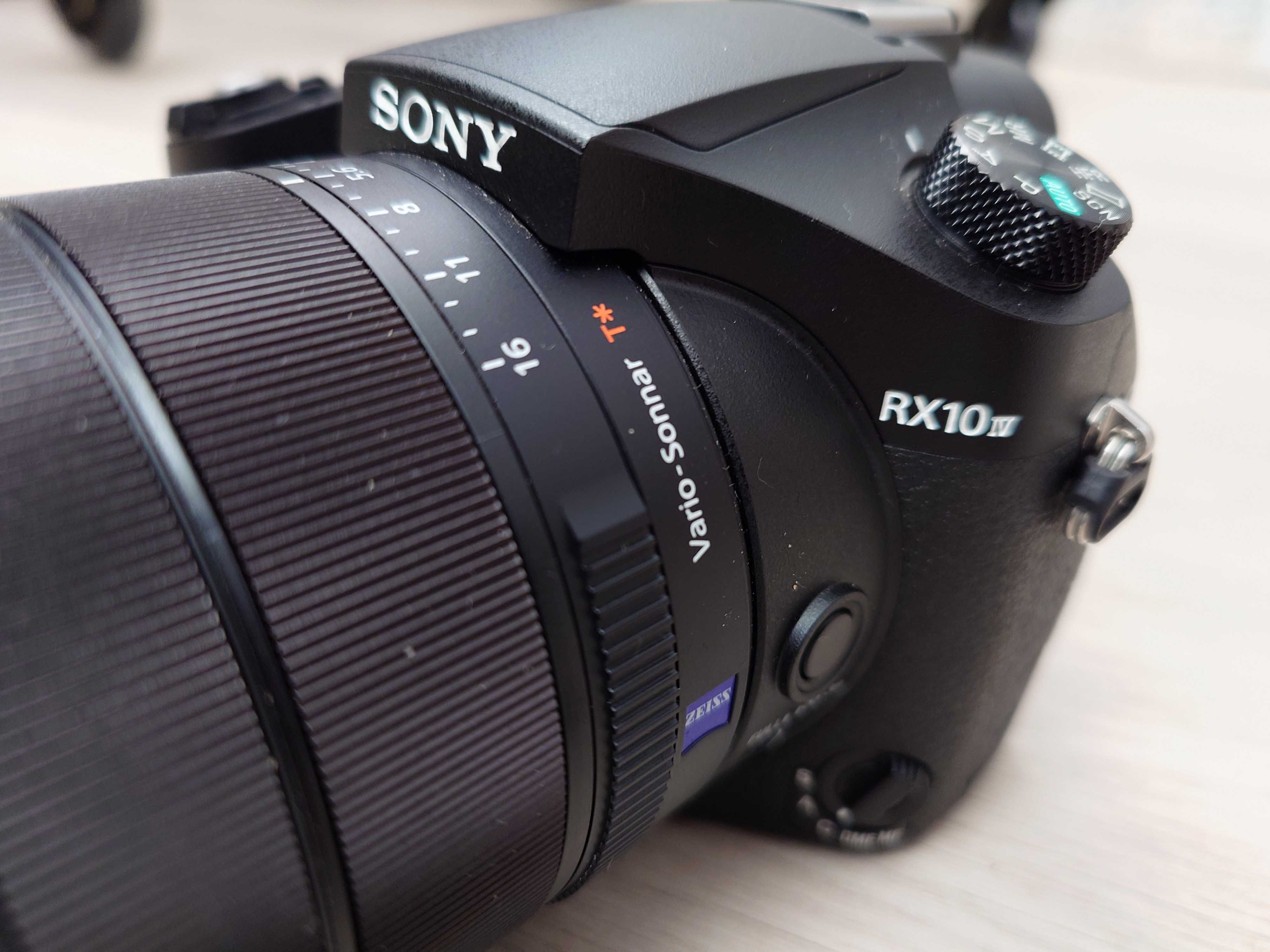 Camera Sony RX10 mk IV