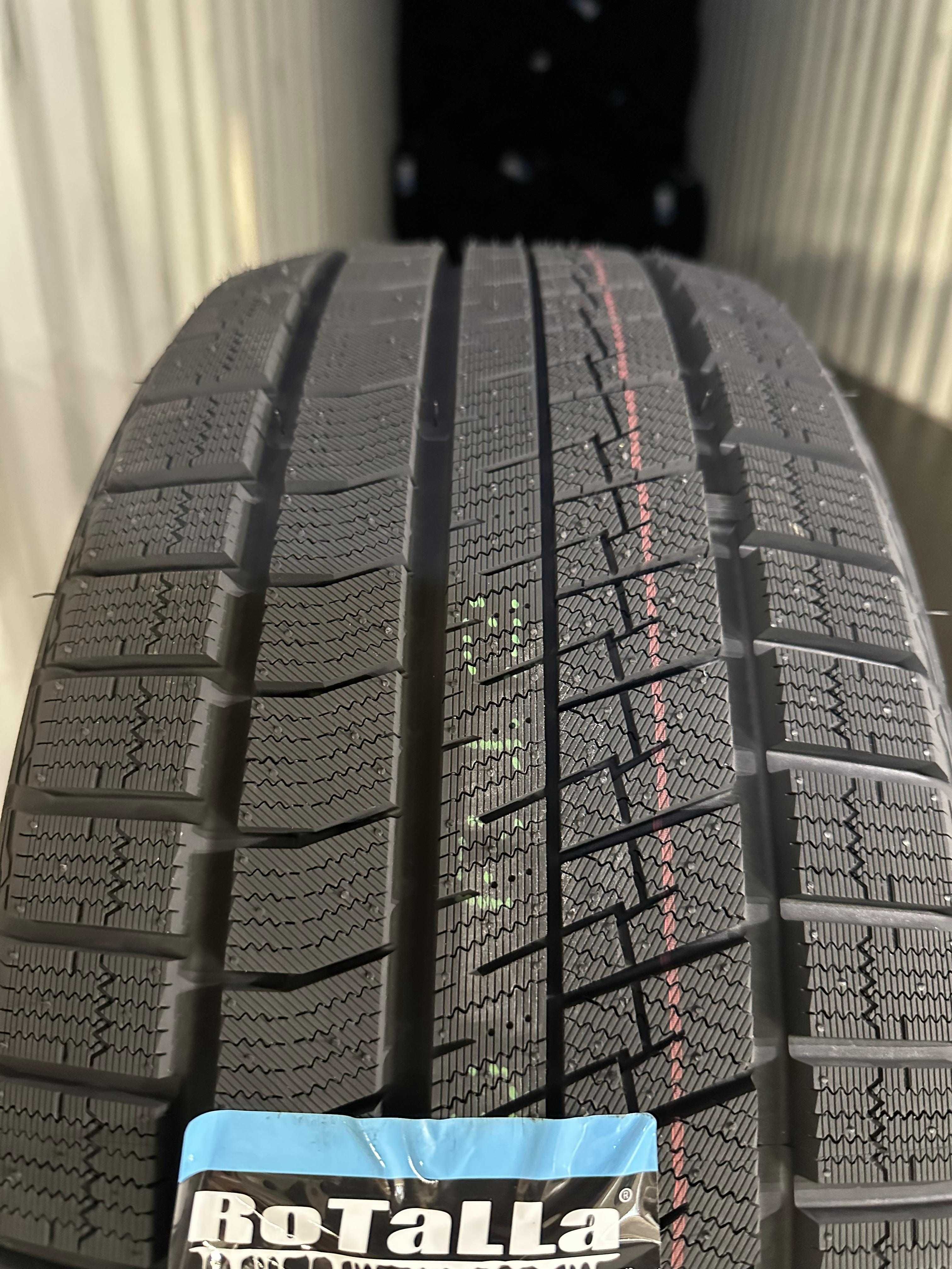 Нови Зимни Гуми ROTALLA SETULA W RACE S360 225/45R18 95T XL НОВ DOT