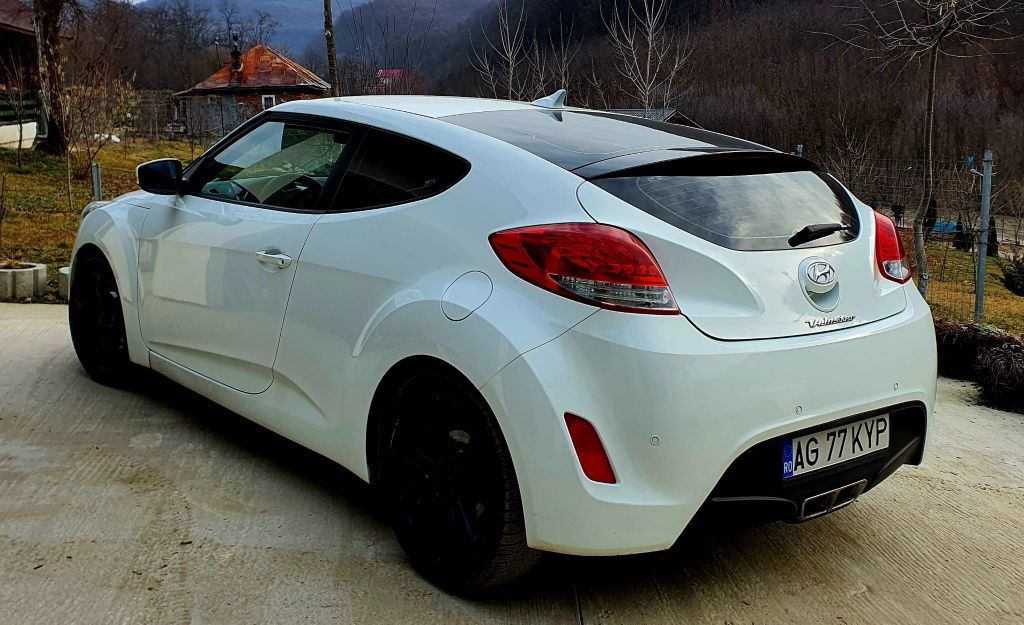 Hyundai Veloster , 1,6 benzină + gpl , automata