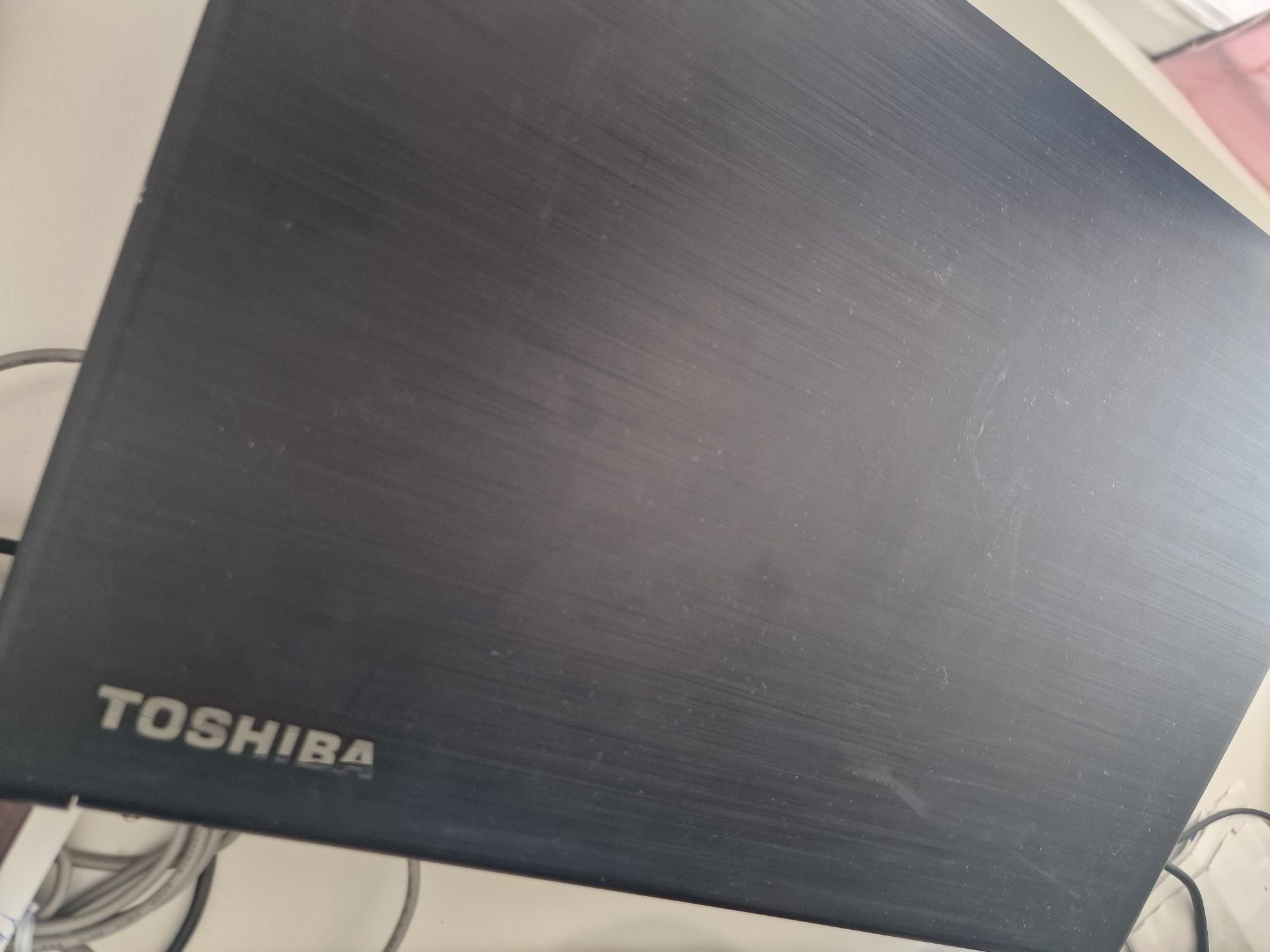 Laptop Toshiba R50 ca NOU i3Gen6 Ram 8Gb SSD256 156LED Perfect Funcio
