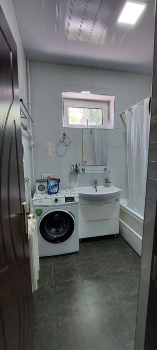 3 xonali Chilonzor 11kv da 77seryali kvartra sotiladi