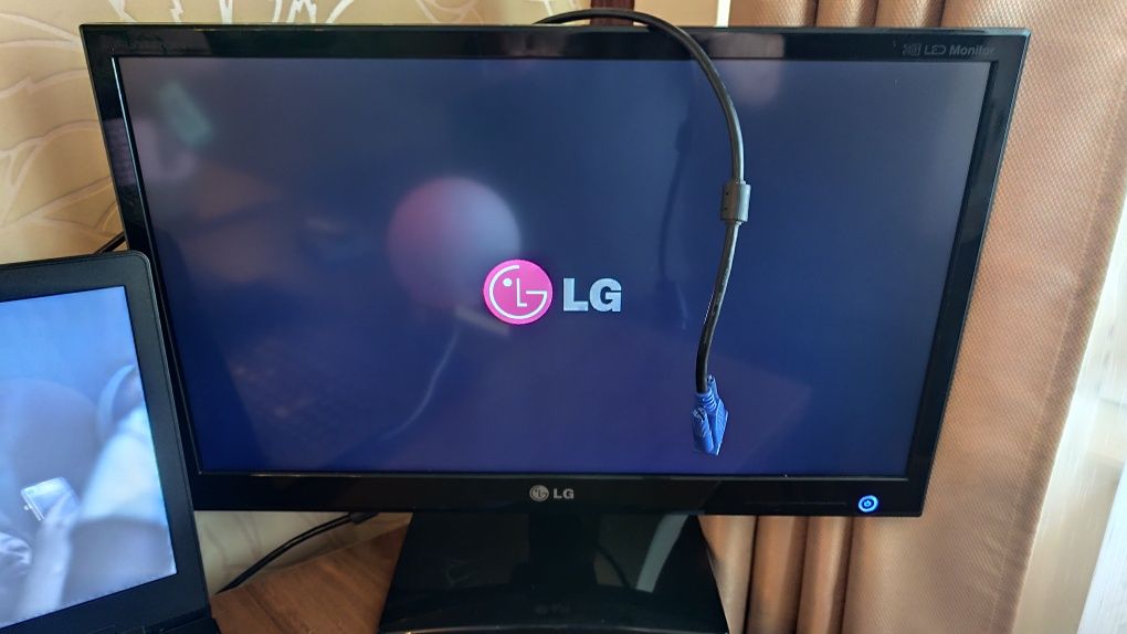 Monitor LED LG 23"