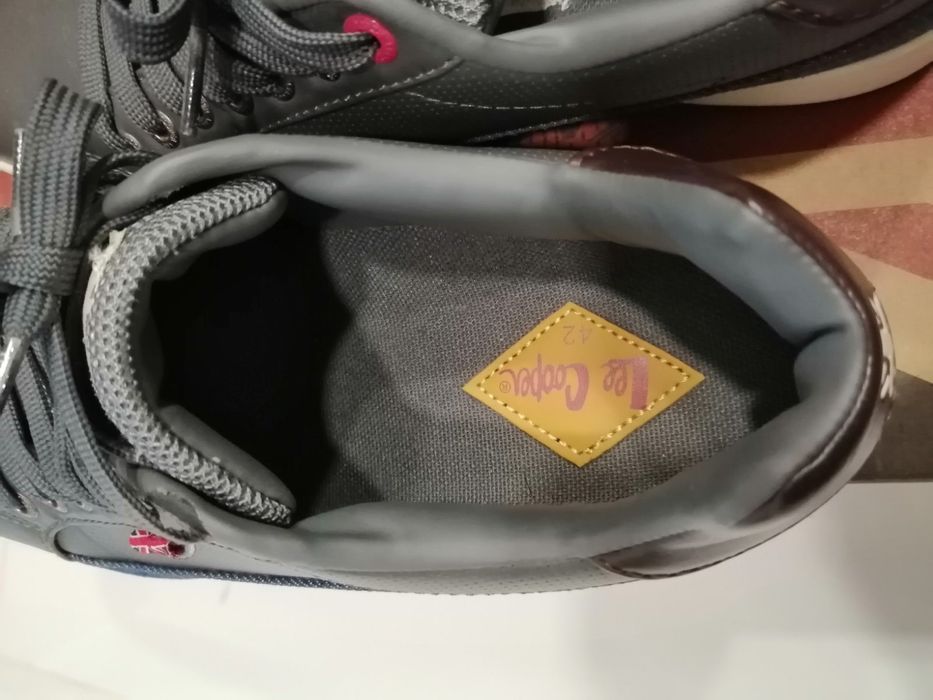 Продавам мъжки спортни обувки Lee Cooper