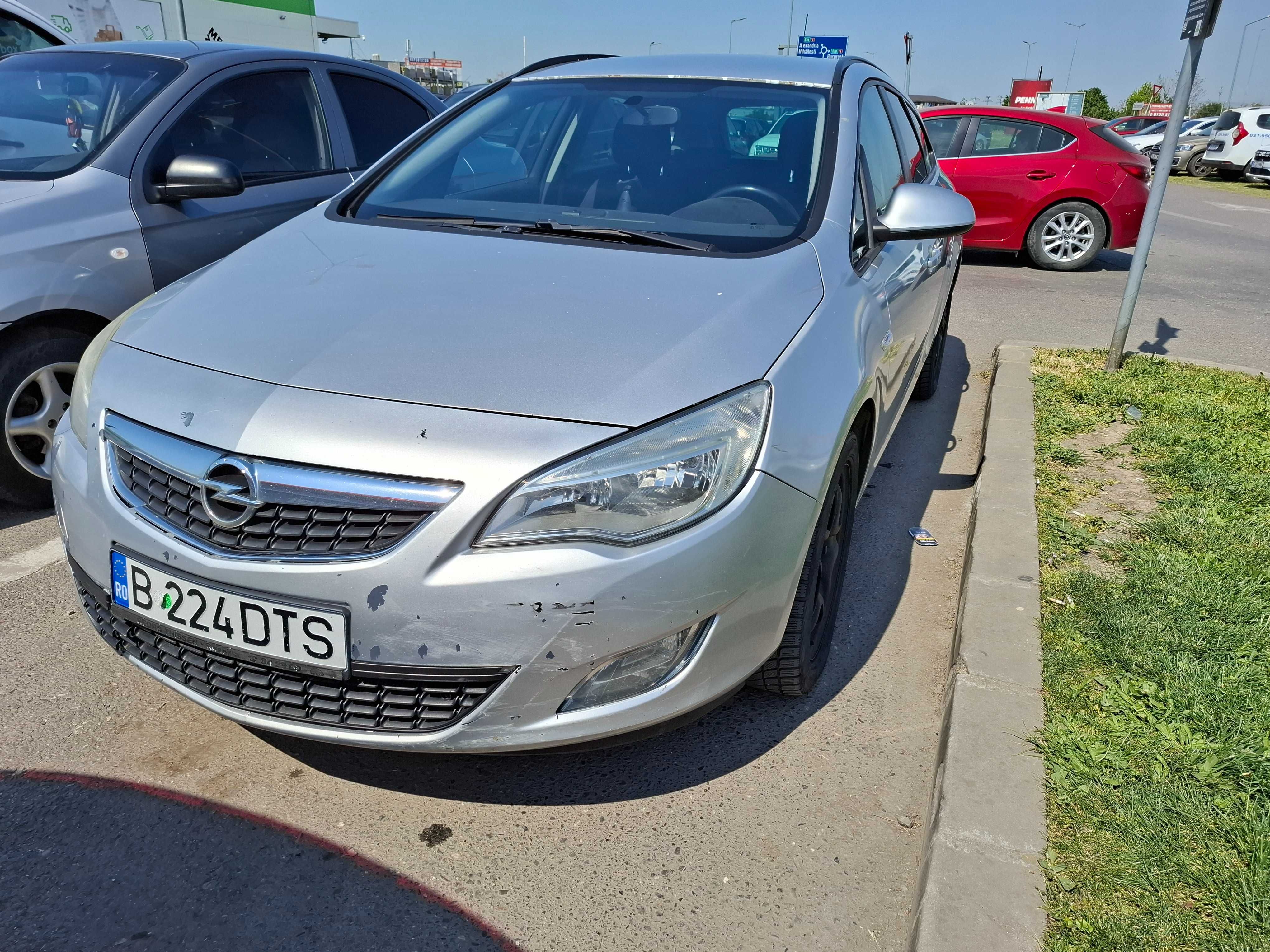 Vand Opel Astra J Sport Tourer 2011