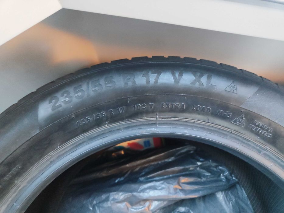 Зимни гуми 235 55 R17 Continental WinterContact XL