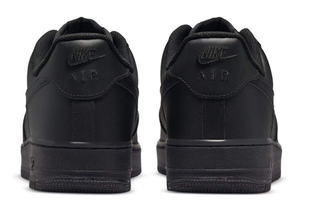Nike Air Force 1 Triple Black UK8.5/EUR43номер/27.5см.
