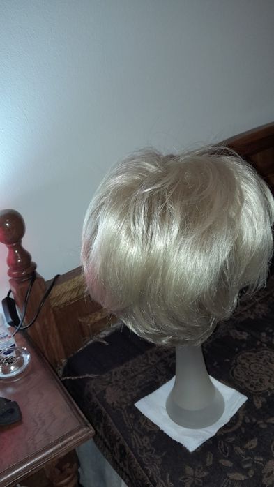 Peruca blonda               ,