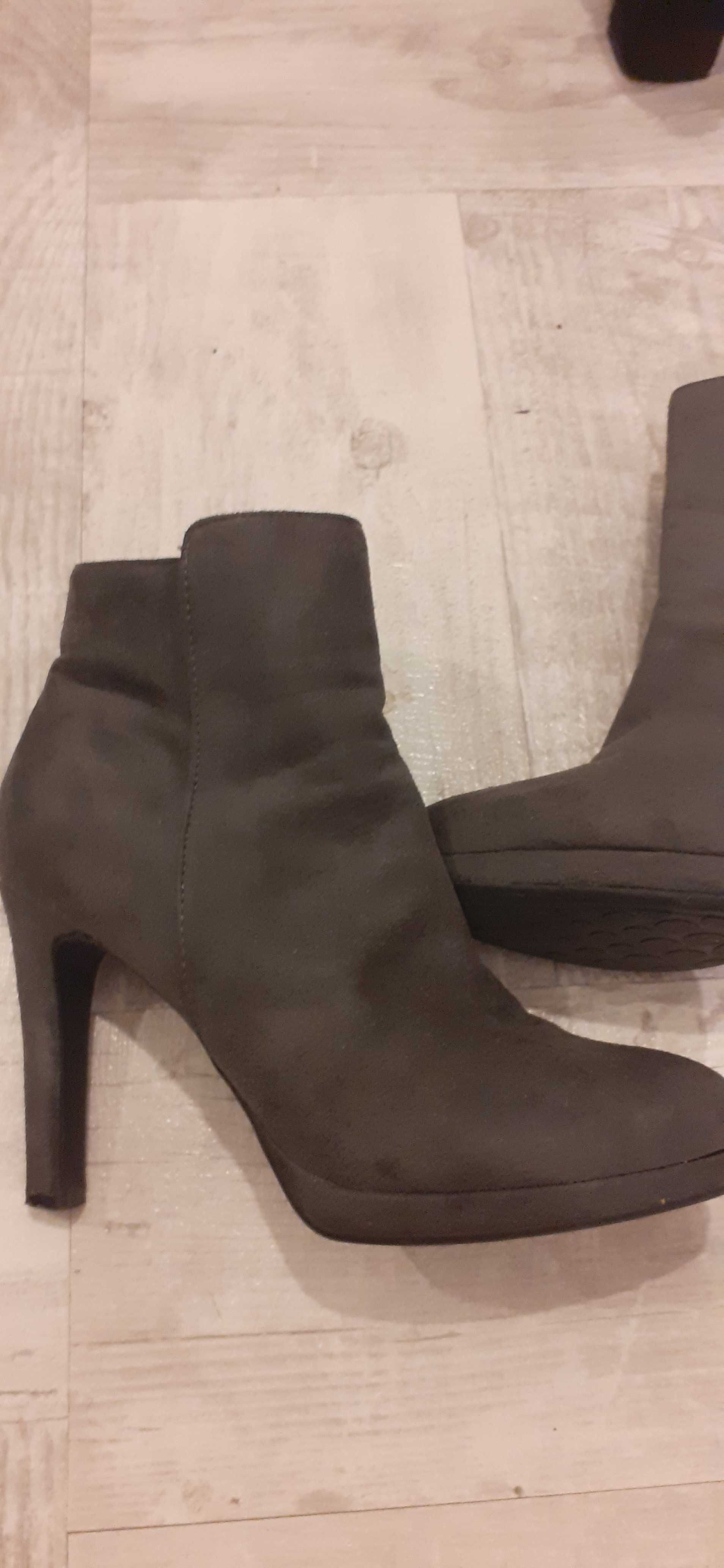 Ghete/botine mas 39, cu platforma, 2 perechi