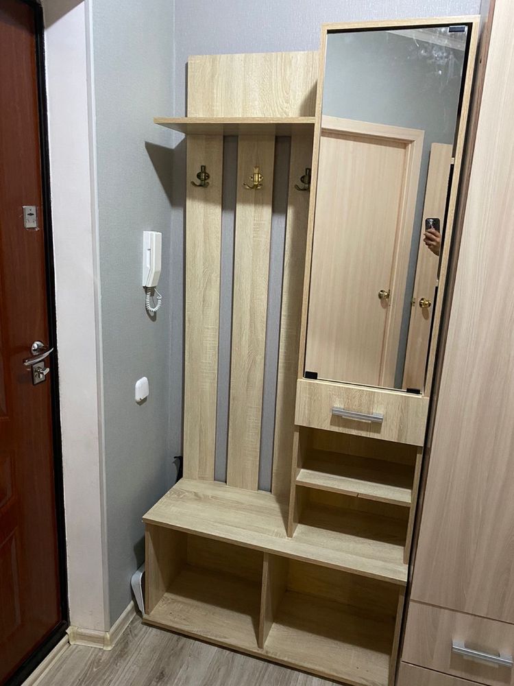 Продам шкаф в прихожую