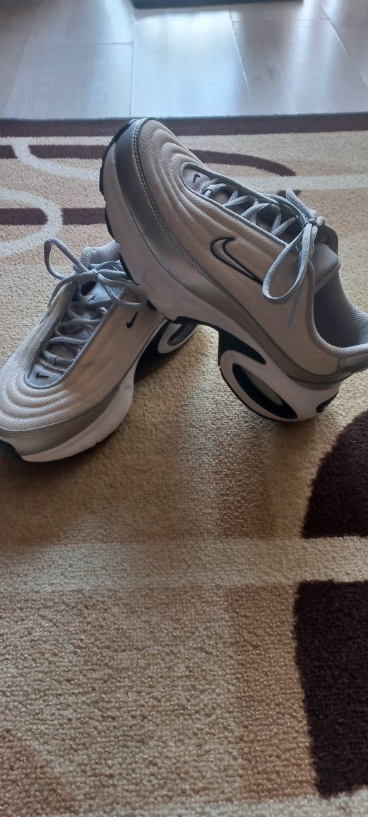 Оригинални маратонки Nike