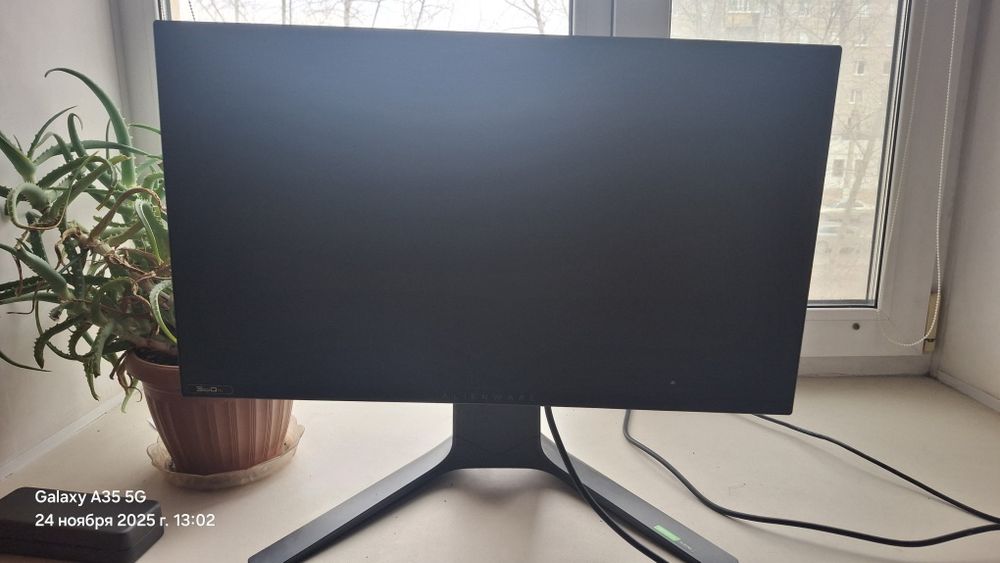 Монитор alienware