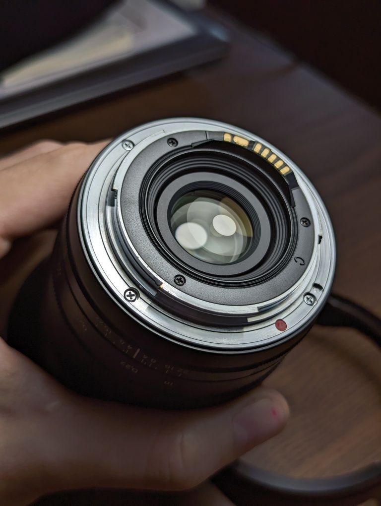 Carl Zeiss Distagon 2.8/21 ZE - EF mount Canon