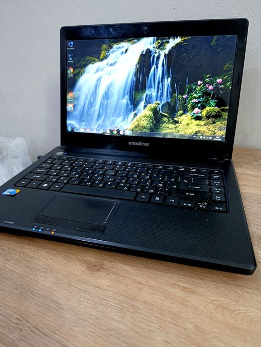 Продам Ноутбук eMachines D732G, Core I3 Core I3