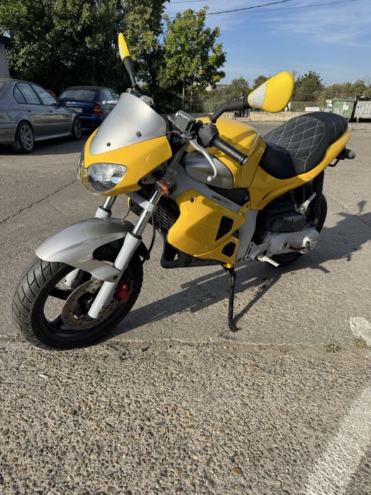 Scuter gilera dna 50 cm se conduce cu b