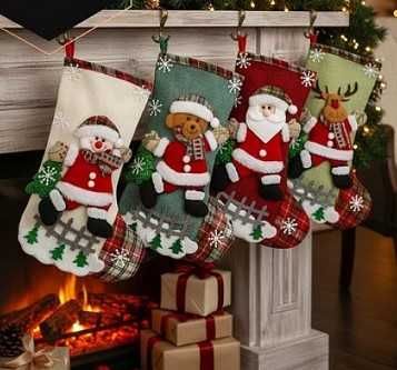 Комплект 4 коледни чорапа за лакумства и подаръци
