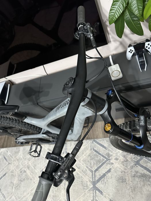 Bicicleta BOLD Unplugged ULTIMATE 2024 OHLINS FULL carbon
